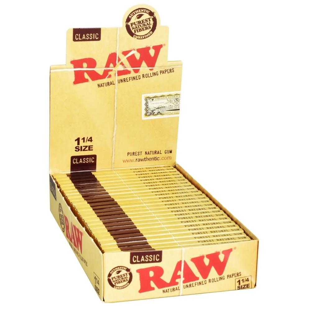 RAW Classic Rolling Papers | 1 1/4 | 24pk Display - New