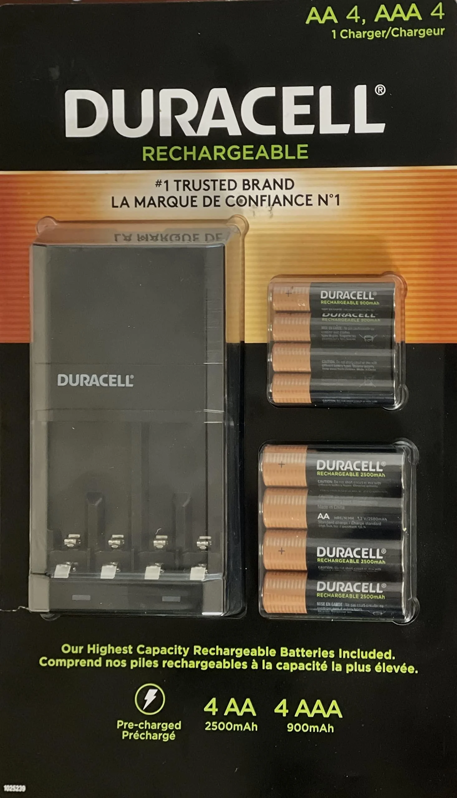 Duracell Charger with Four AA and Four AAA Rechargeable Batteries