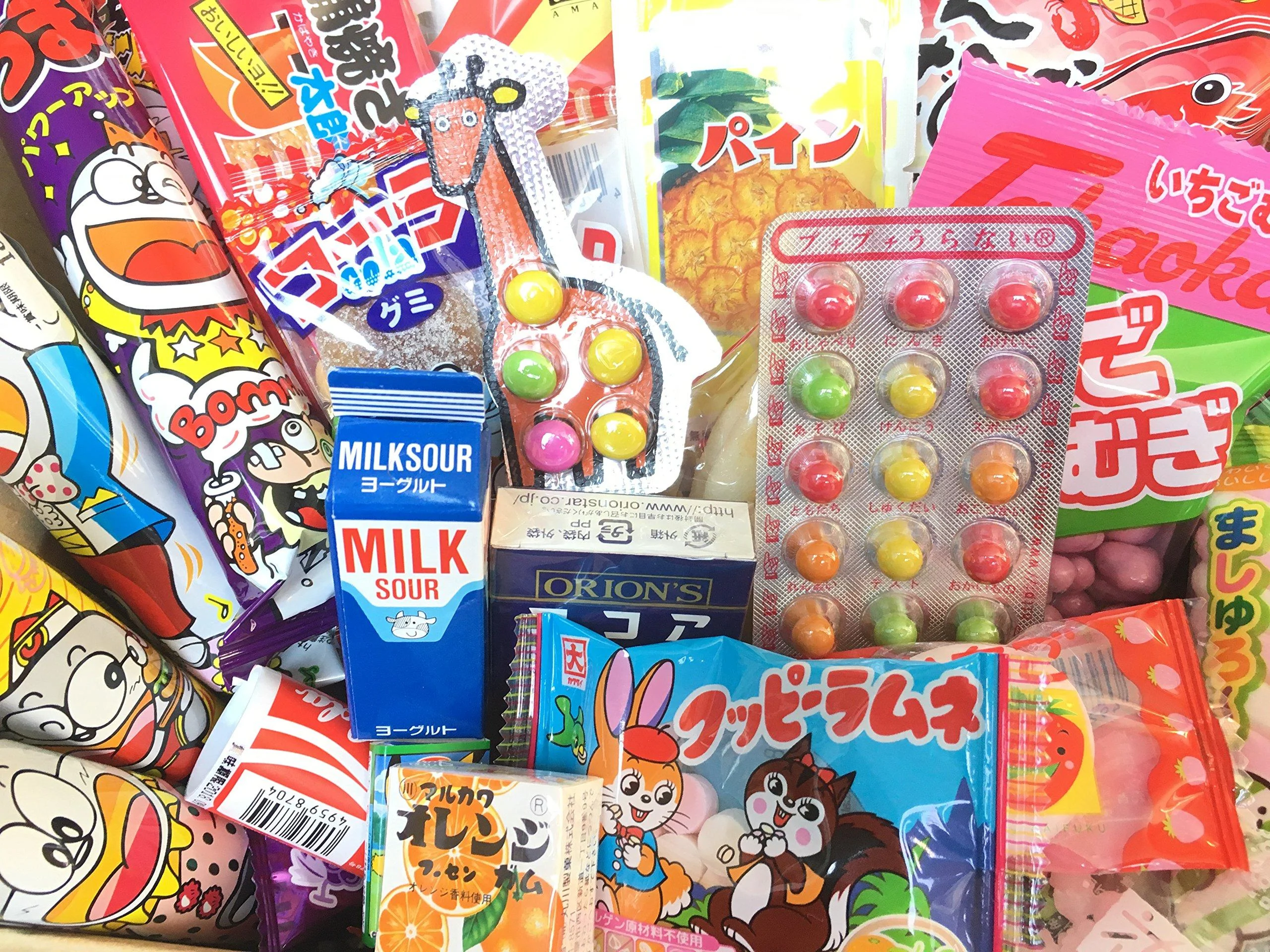 Japanese Snack Assortment 40 pcs of 32 types Full of "DAGASHI", "OHIMESAMA Snack Selection" (L)
